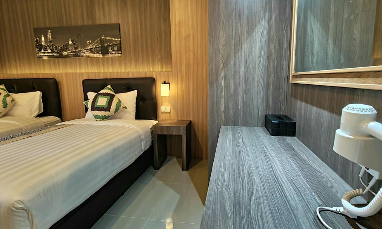 The Room Boutique Hotel Sakon Nakhon Εξωτερικό φωτογραφία