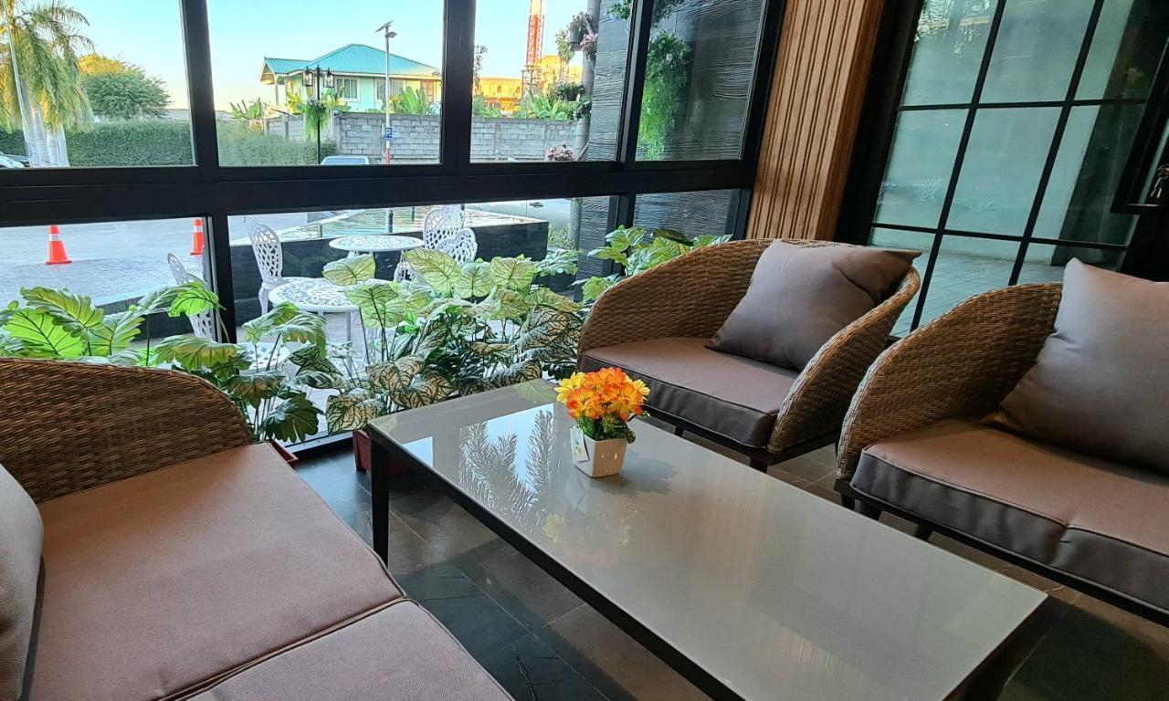The Room Boutique Hotel Sakon Nakhon Εξωτερικό φωτογραφία