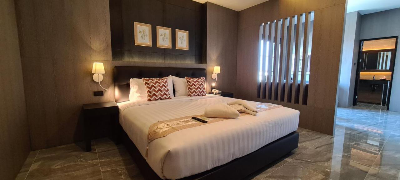 The Room Boutique Hotel Sakon Nakhon Εξωτερικό φωτογραφία
