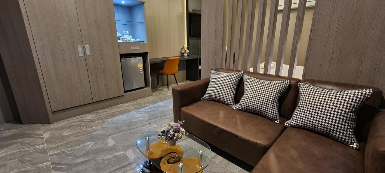 The Room Boutique Hotel Sakon Nakhon Εξωτερικό φωτογραφία