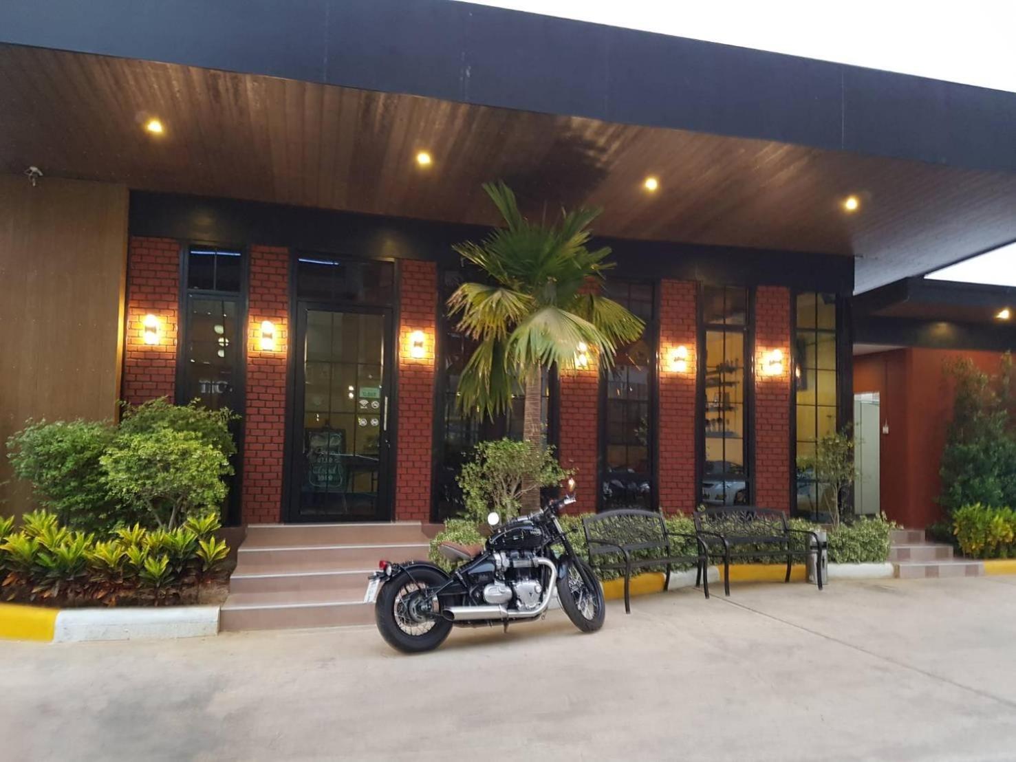 The Room Boutique Hotel Sakon Nakhon Εξωτερικό φωτογραφία